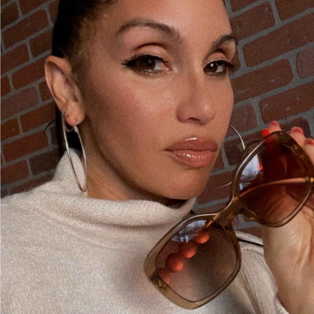 Designer sunglasses - Picture 1 of 5